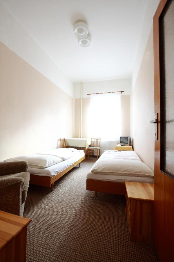 Hotel Slavie Klášterec nad Ohří Extérieur photo