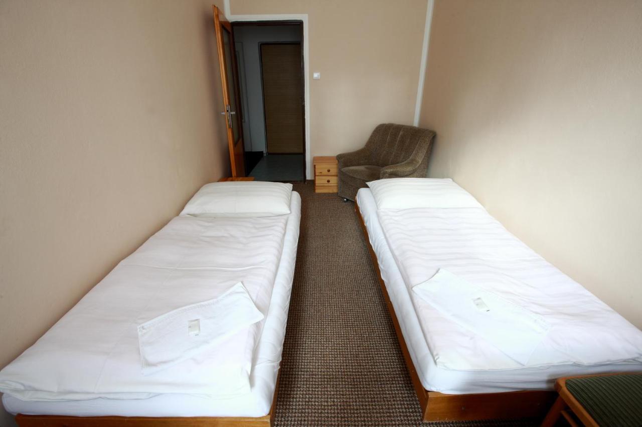 Hotel Slavie Klášterec nad Ohří Extérieur photo